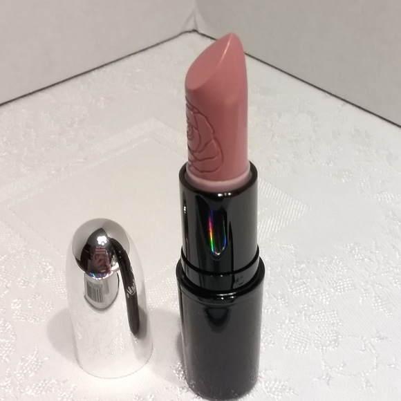 Mac Selena La Reina Lipstick in SELENA VIVE - Picture 8 of 8